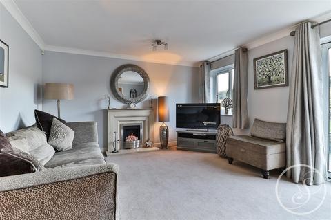 5 bedroom detached house for sale, Kirkfield View, Leeds