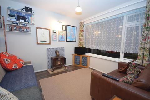 2 bedroom terraced bungalow to rent - Gover Close, Mount Hawke