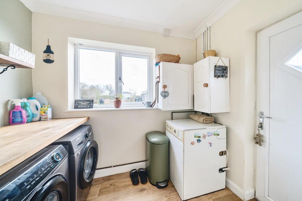 UTILITY ROOM.jpg