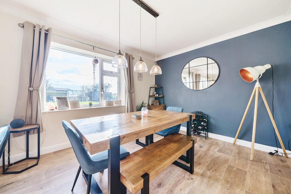 DINING AREA.jpg