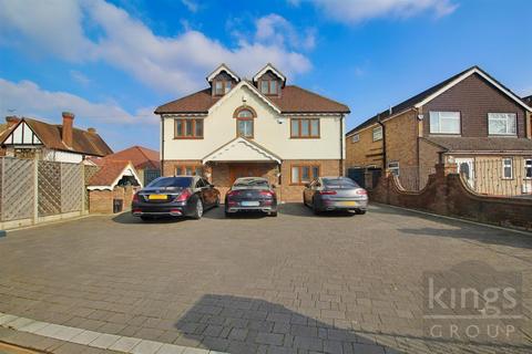 6 bedroom detached house for sale, Ware Road, Hoddesdon