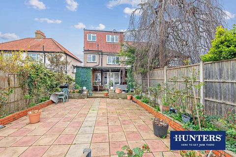 327 Gander Green Lane, Cheam, Sutton, SM3 9QX