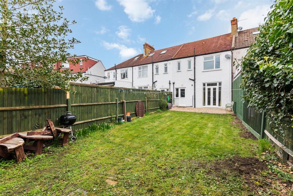 Bushey Road, Raynes Park SW20 3 bed terraced house for sale £695,000
