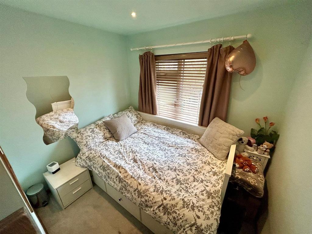 BED5.jpg