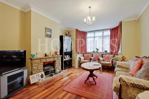 4 bedroom semi-detached house for sale - Chartley Avenue, London, NW2