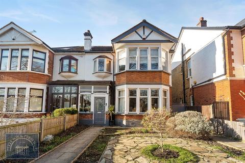 12 Blake Hall Crescent, London, E11 3RH