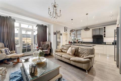 12 Blake Hall Crescent, London, E11 3RH