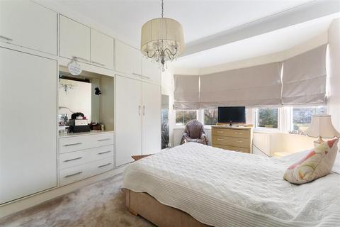 12 Blake Hall Crescent, London, E11 3RH