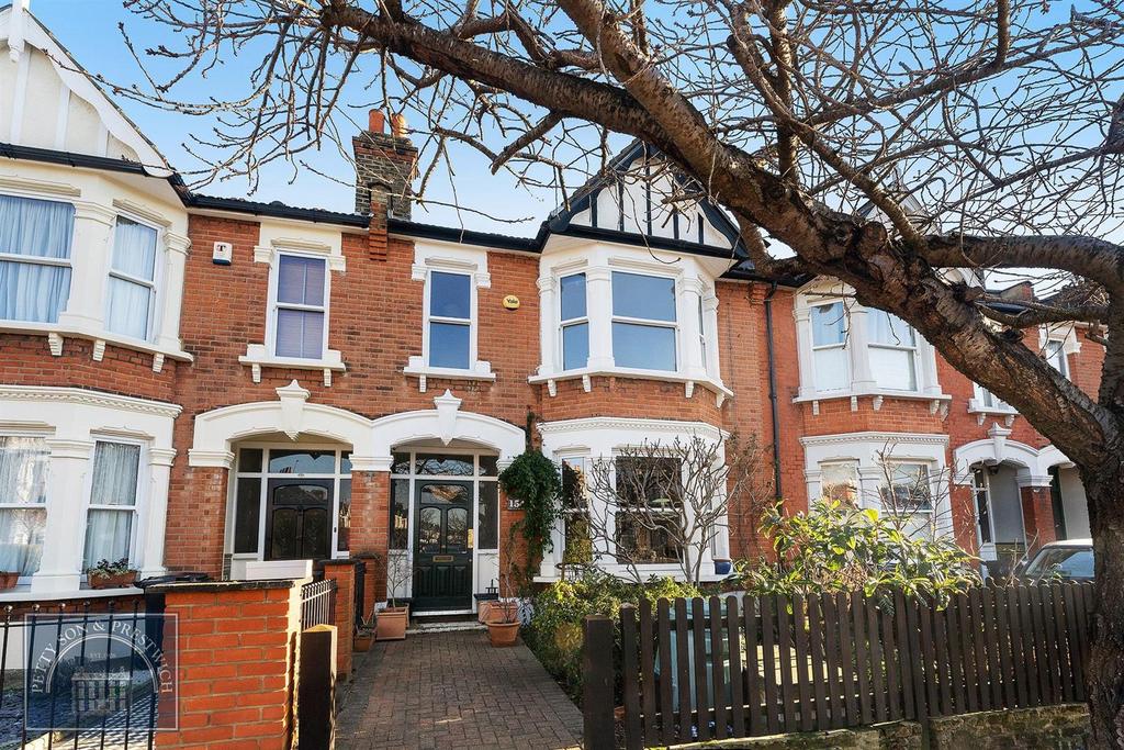 Wanstead Park Avenue, Aldersbrook 3 bed terraced house £2,650 pcm (£