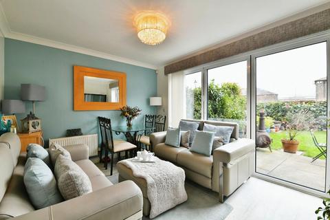 63 Bishopfields Drive, York, YO26 4WY