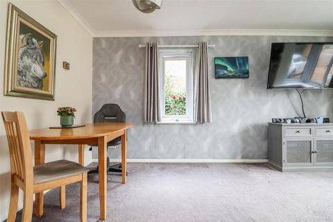 1 bedroom flat for sale - North Parade, Horsham