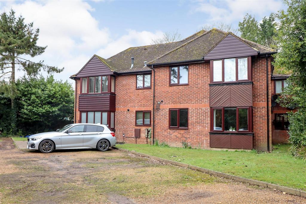 North Parade, Horsham 1 bed flat for sale £195,000