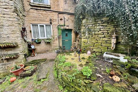 4 bedroom maisonette for sale, High Street, New Mills SK22