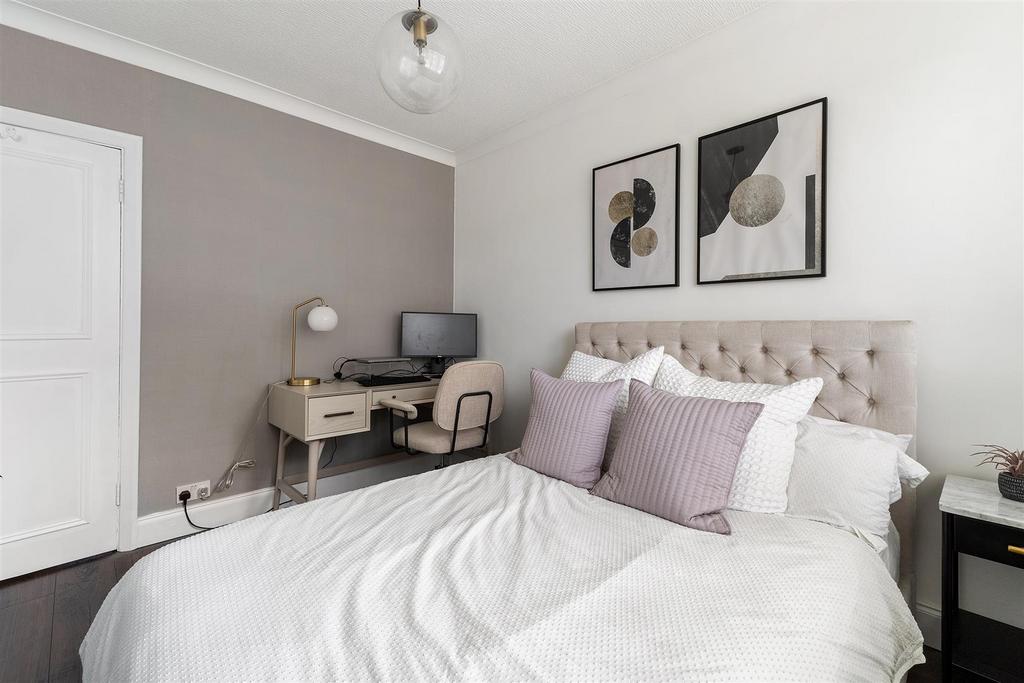 Forest Court 044.jpg