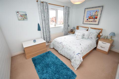 42 Captain Lees Gardens, Westhoughton, Bolton, BL5 3YF