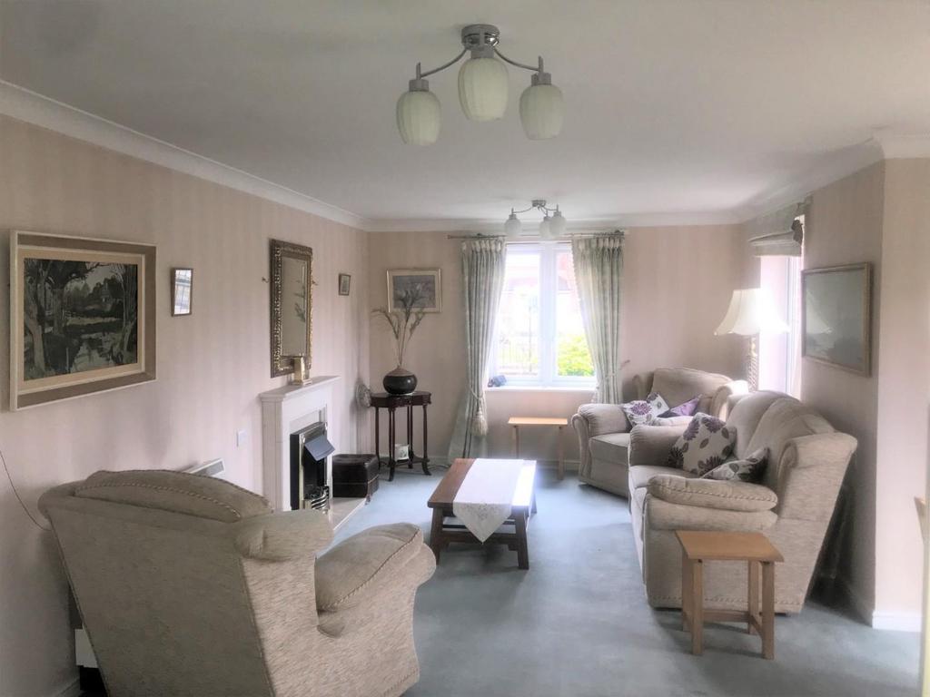 Sitting room 2.jpg