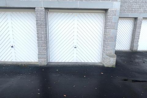 18 Strode Road, Street, BA16 0DX