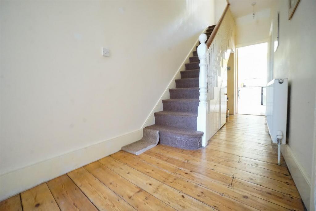 156 Hughenden Road (14).jpg
