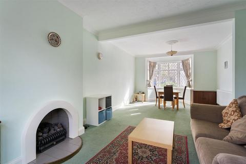23 Fairview Gardens, Woodford Green, IG8 7DJ