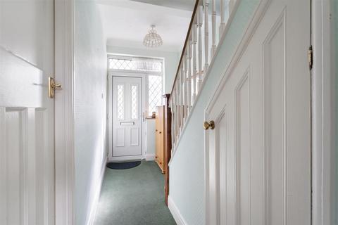 23 Fairview Gardens, Woodford Green, IG8 7DJ