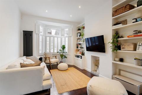 35 Halstead Road, London, E11 2AY