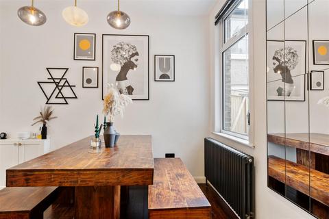 35 Halstead Road, London, E11 2AY