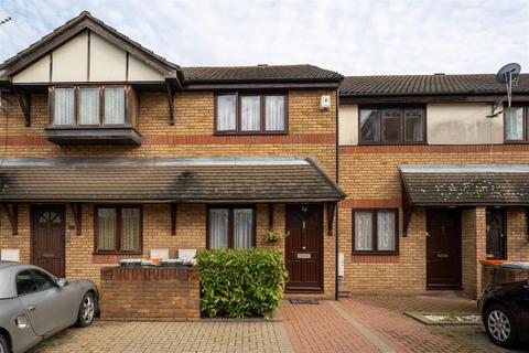 2 bedroom terraced house for sale - Magpie Close, Forest Gate