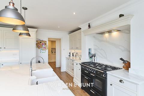 36 Blackacre Road, Theydon Bois, Epping, CM16 7LU