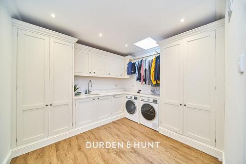 36 Blackacre Road, Theydon Bois, Epping, CM16 7LU