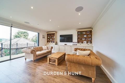 36 Blackacre Road, Theydon Bois, Epping, CM16 7LU