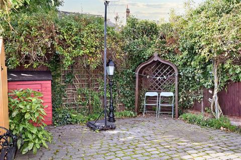 7 Spratt Hall Road, London, E11 2RQ