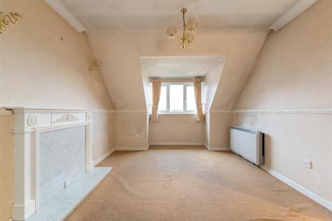 1 bedroom apartment for sale, Regency Lodge, Albert Road, Buckhurst Hill