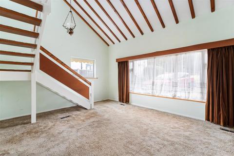 4 High Silver, Loughton, IG10 4EL