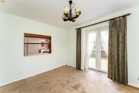 4 High Silver, Loughton, IG10 4EL