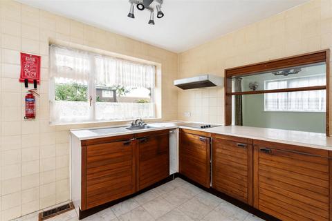 4 High Silver, Loughton, IG10 4EL
