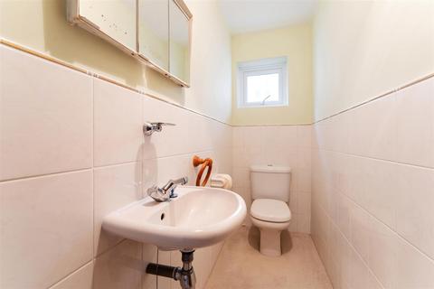 4 High Silver, Loughton, IG10 4EL