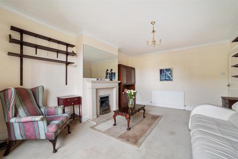 2 bedroom apartment for sale - Forest Court, Snaresbrook
