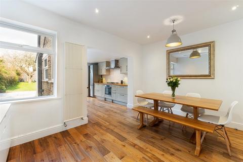 3 bedroom end of terrace house for sale, Princes Road, Buckhurst Hill