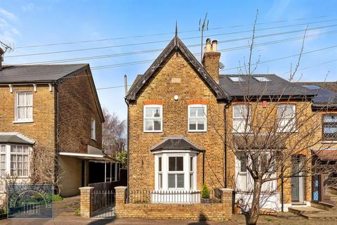 3 bedroom end of terrace house for sale, Princes Road, Buckhurst Hill