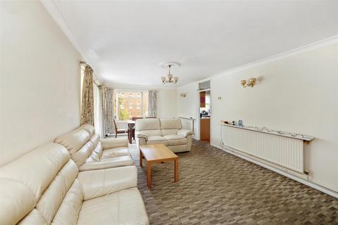 2 bedroom flat for sale, New Wanstead, Wanstead