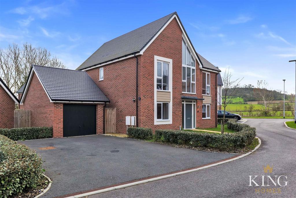 Falstaff Drive, Meon Vale, Stratford upon Avon 4 bed detached house for