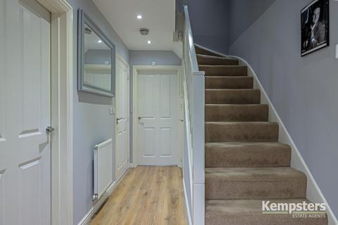 7 Bredle Way, Aveley, South Ockendon, RM15 4EQ