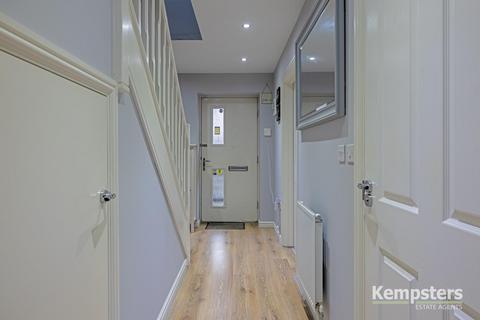 7 Bredle Way, Aveley, South Ockendon, RM15 4EQ