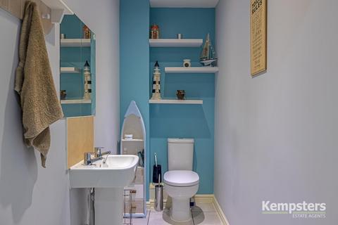 7 Bredle Way, Aveley, South Ockendon, RM15 4EQ