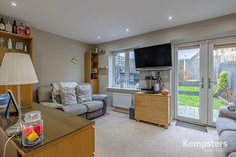 7 Bredle Way, Aveley, South Ockendon, RM15 4EQ