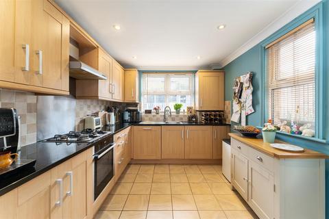 21 Halstead Road, Wanstead, London, E11 2AY