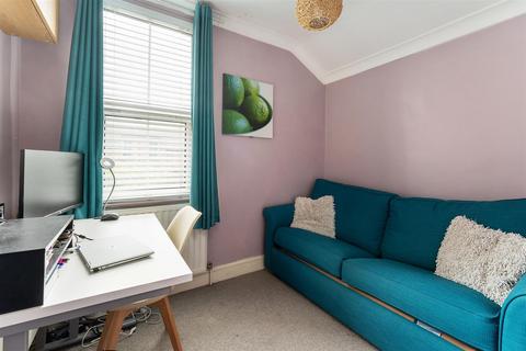 21 Halstead Road, Wanstead, London, E11 2AY