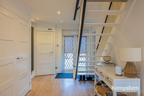35 Adelaide Road, Tilbury, RM18 7BD