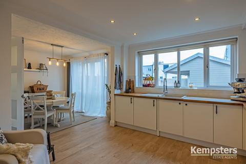 35 Adelaide Road, Tilbury, RM18 7BD