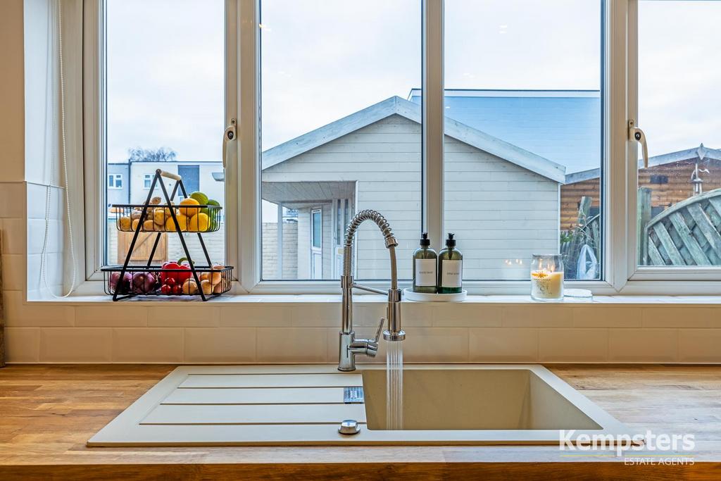 Kitchen 3.jpg
